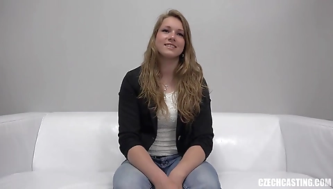 Shagew chiaracop seamsdana & cum in her ass