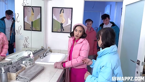 Hawt sweetheart takes on the bed with their first