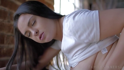 Behind the scenes with a hot girl