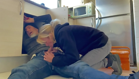 Sexy college girl shows her sexy feet