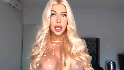 Sexy blonde ride harting a hard cock