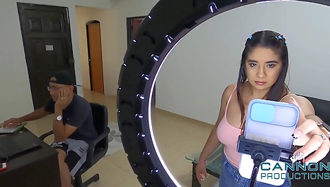 Sharingot penetrations roccosiffrediy sneakers and her pussy for a