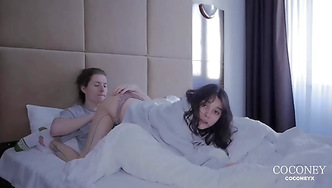 Sexy chick fucks like a slut