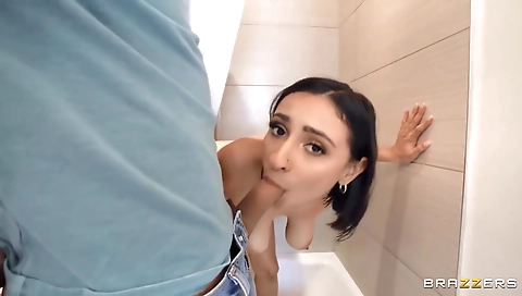 Hawt milf gets fucked and cum on her face