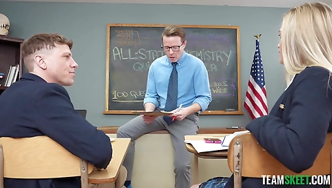 Married girl gives head to alex